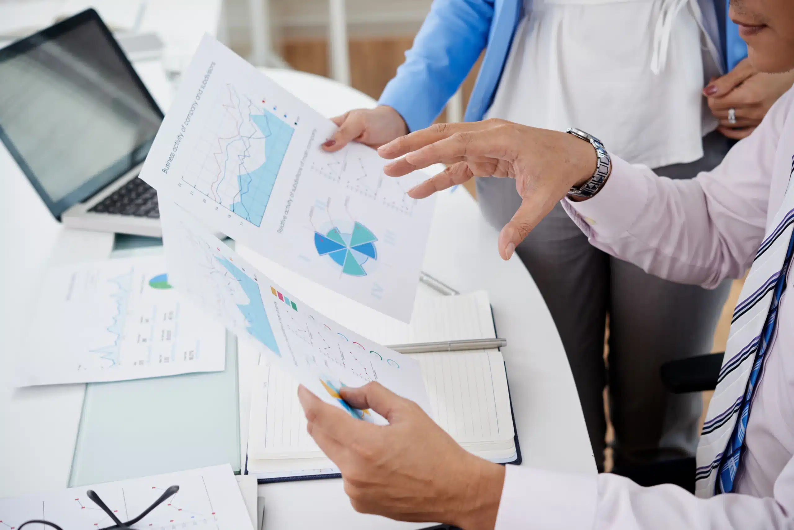 discussing-financial-reports